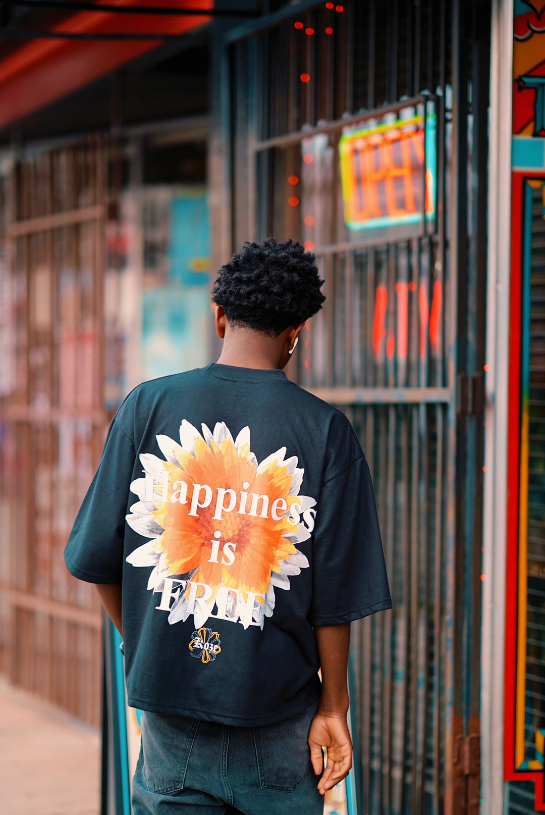 Freedom In Reality Tee (black)